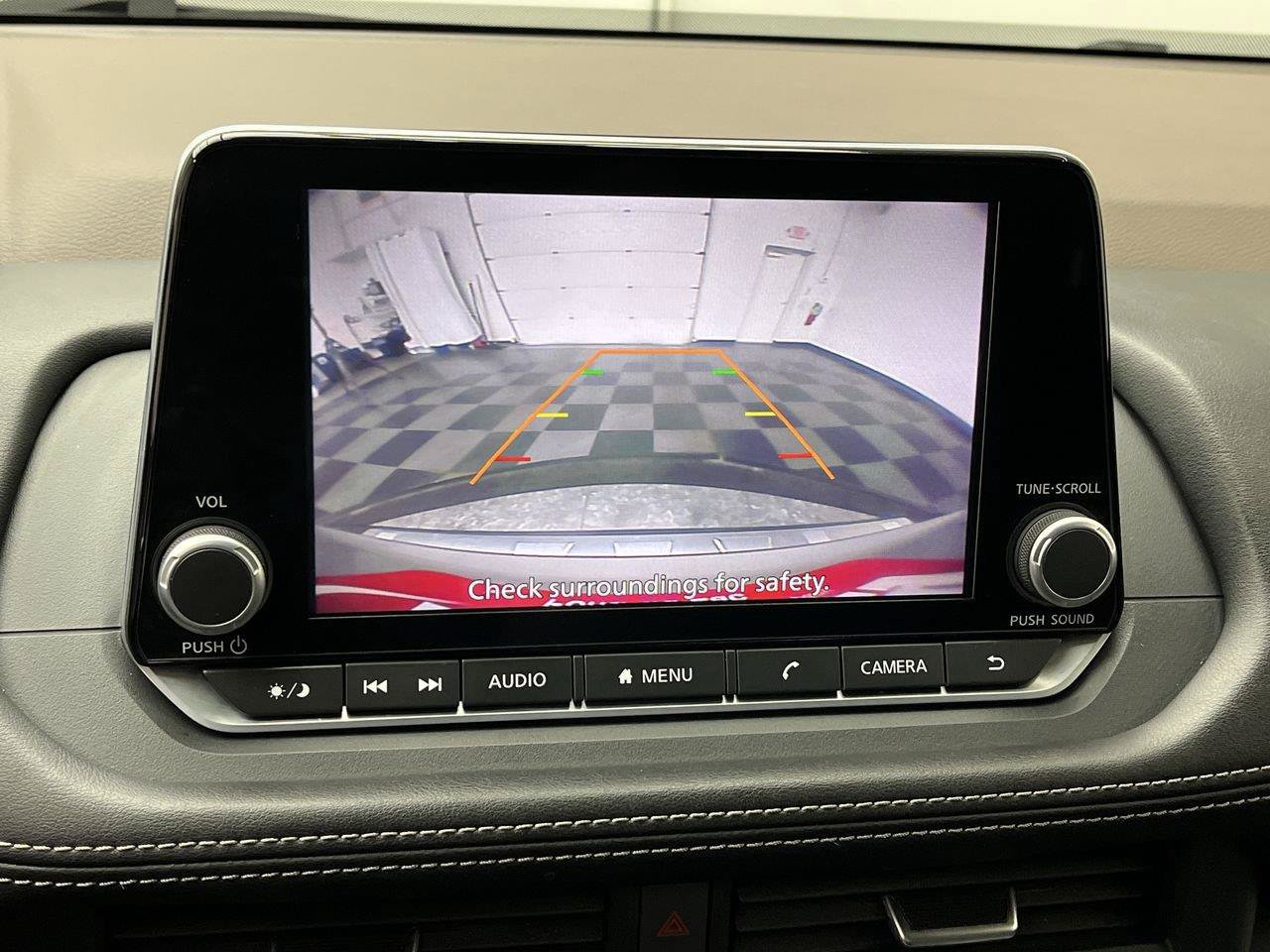 Used 2023 Nissan Rogue SV AWD/4WD image 5