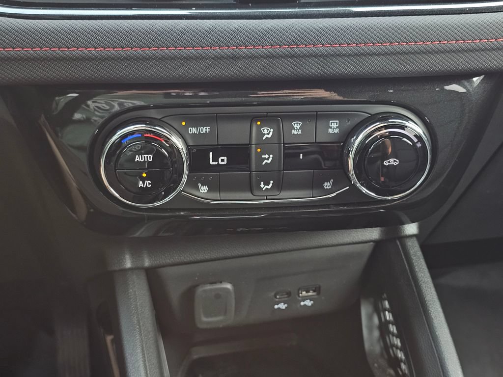 Used 2026 Chevrolet TrailBlazer RS w/ Convenience Package AWD/4WD image 34