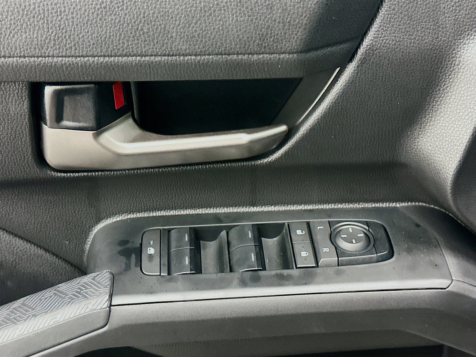 Used 2025 Toyota Tacoma TRD Sport AWD/4WD image 15