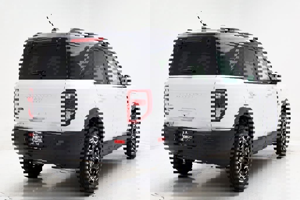 Used 2025 Ford Bronco Sport Outer Banks image 9