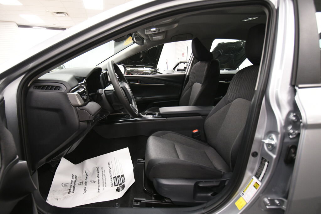 Certified 2025 Toyota Camry LE image 8
