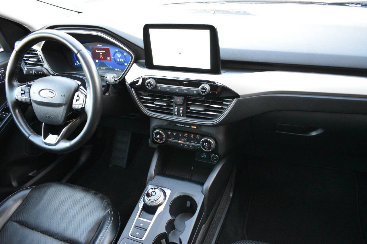 Used 2021 Ford Escape SEL w/ Technology Package FWD image 29