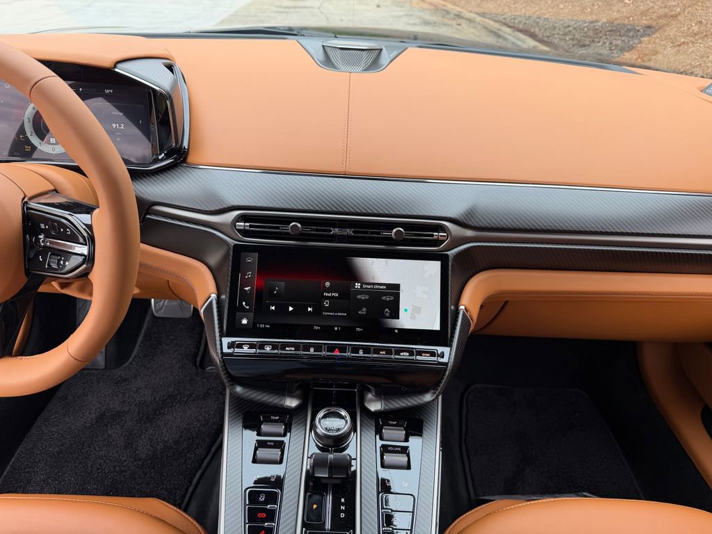 New 2026 Aston Martin Vanquish Convertible image 10