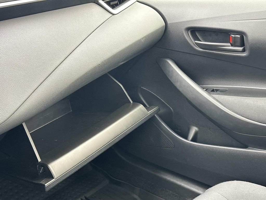 Certified 2023 Toyota Corolla LE image 32