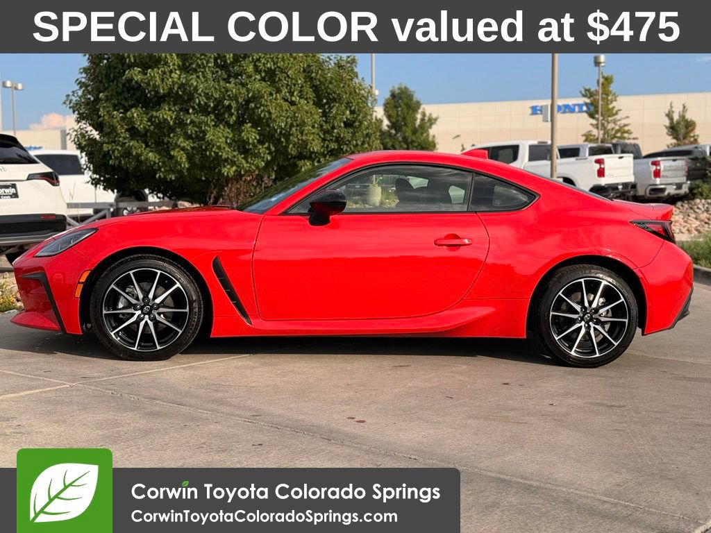Used 2025 Toyota GR86 w/ ALL Weather Mat Package (TMS) RWD image 4