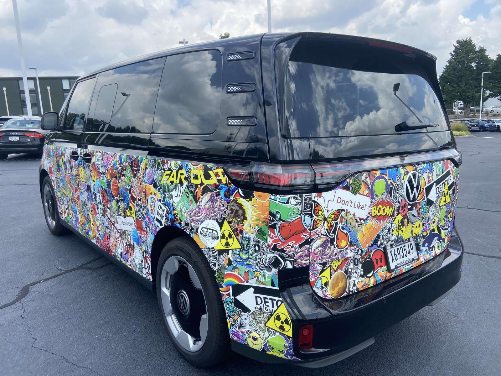 New 2025 Volkswagen ID. Buzz Pro S RWD image 7
