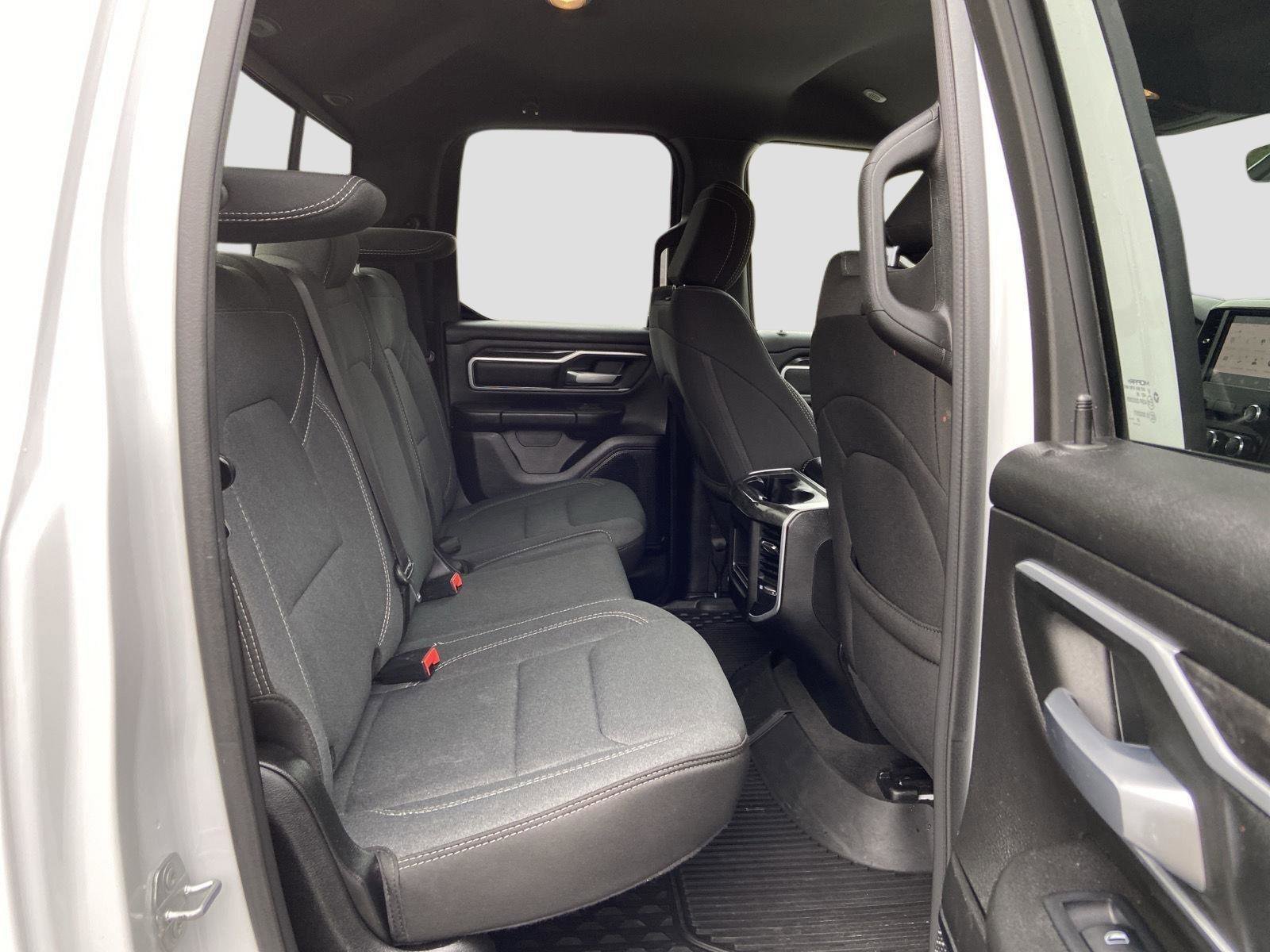 Used 2022 RAM 1500 Big Horn AWD/4WD image 32