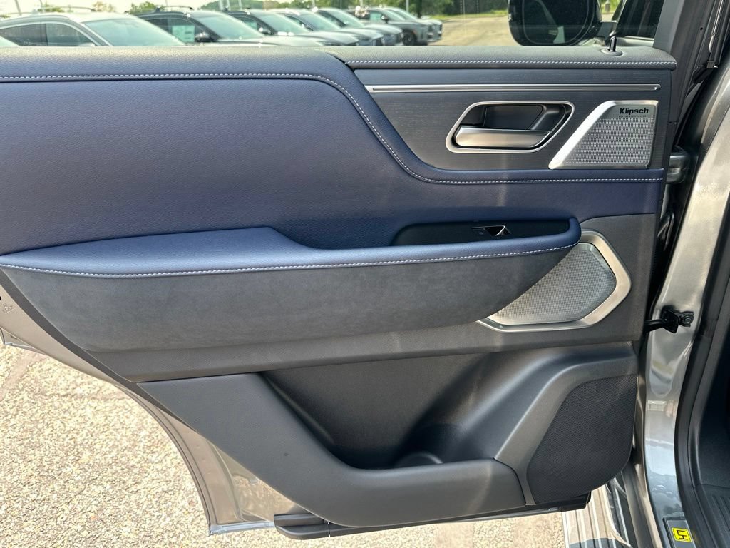 New 2027 INFINITI QX80 Sensory AWD/4WD image 30