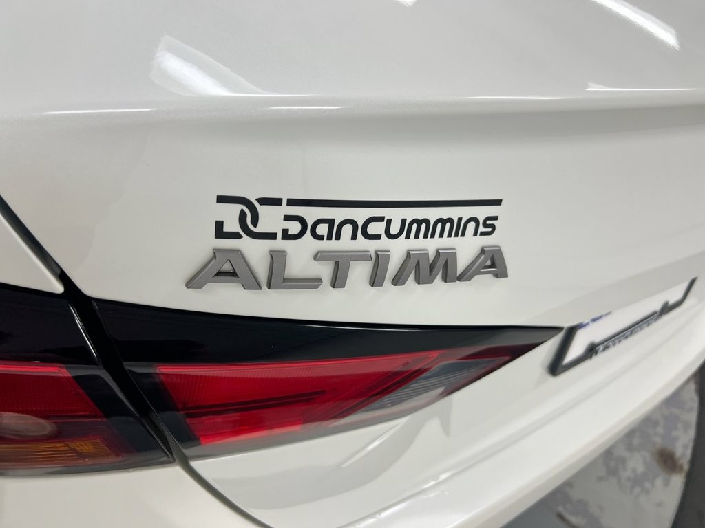 Used 2024 Nissan Altima 2.5 SV FWD image 25