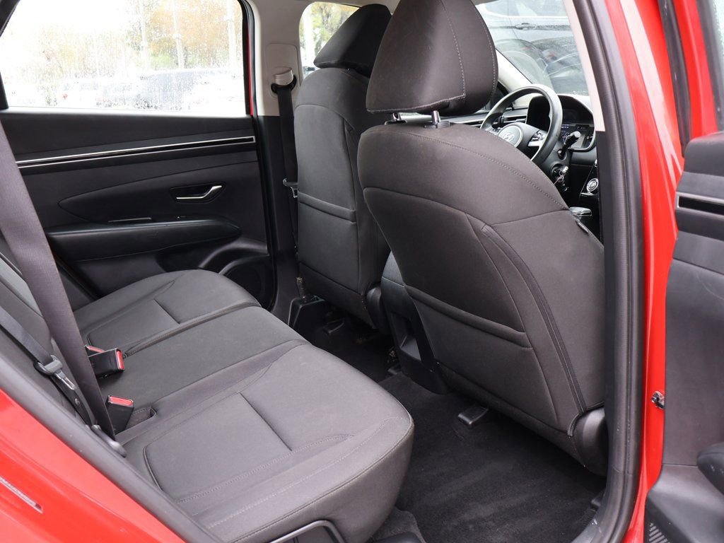 Used 2022 Hyundai Tucson SE image 28