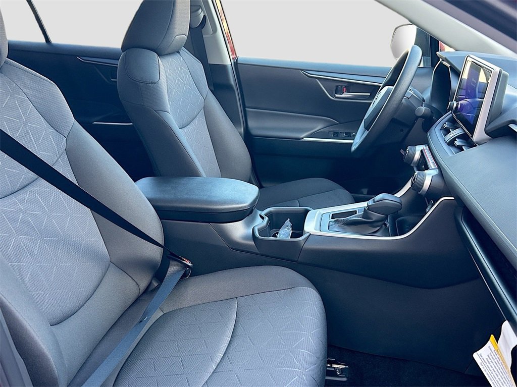 New 2025 Toyota RAV4 XLE image 27
