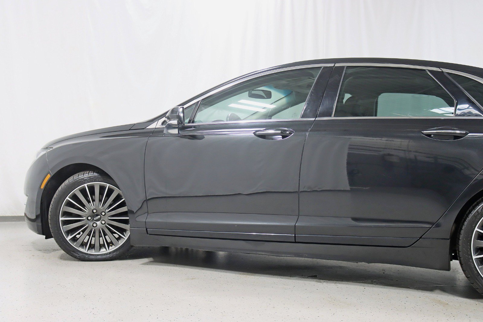 Used 2015 Lincoln MKZ AWD w/ Equipment Group 102A Reserve image 6