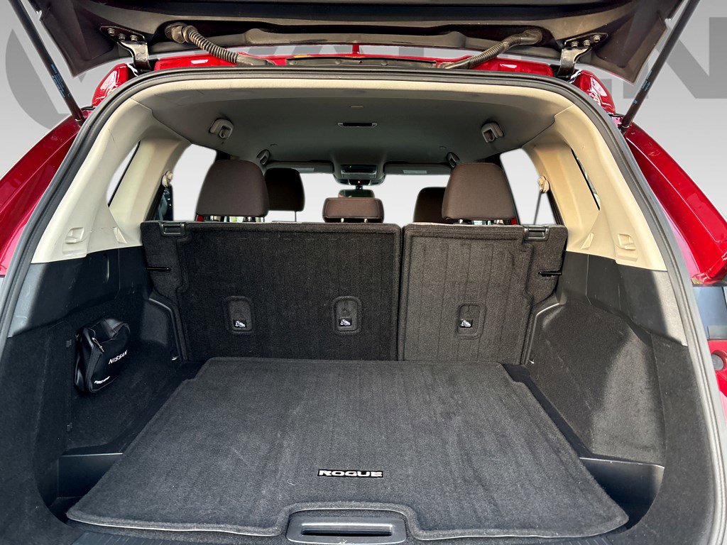 Used 2023 Nissan Rogue SV image 22