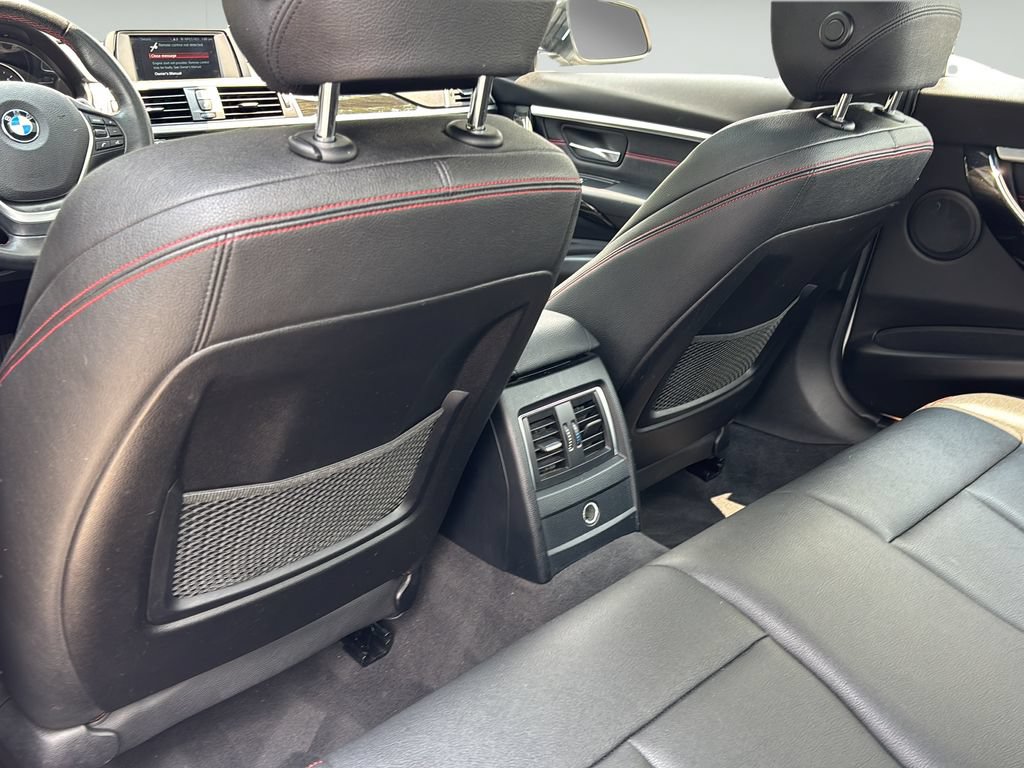 Used 2018 BMW 330e w/ Convenience Package RWD image 17