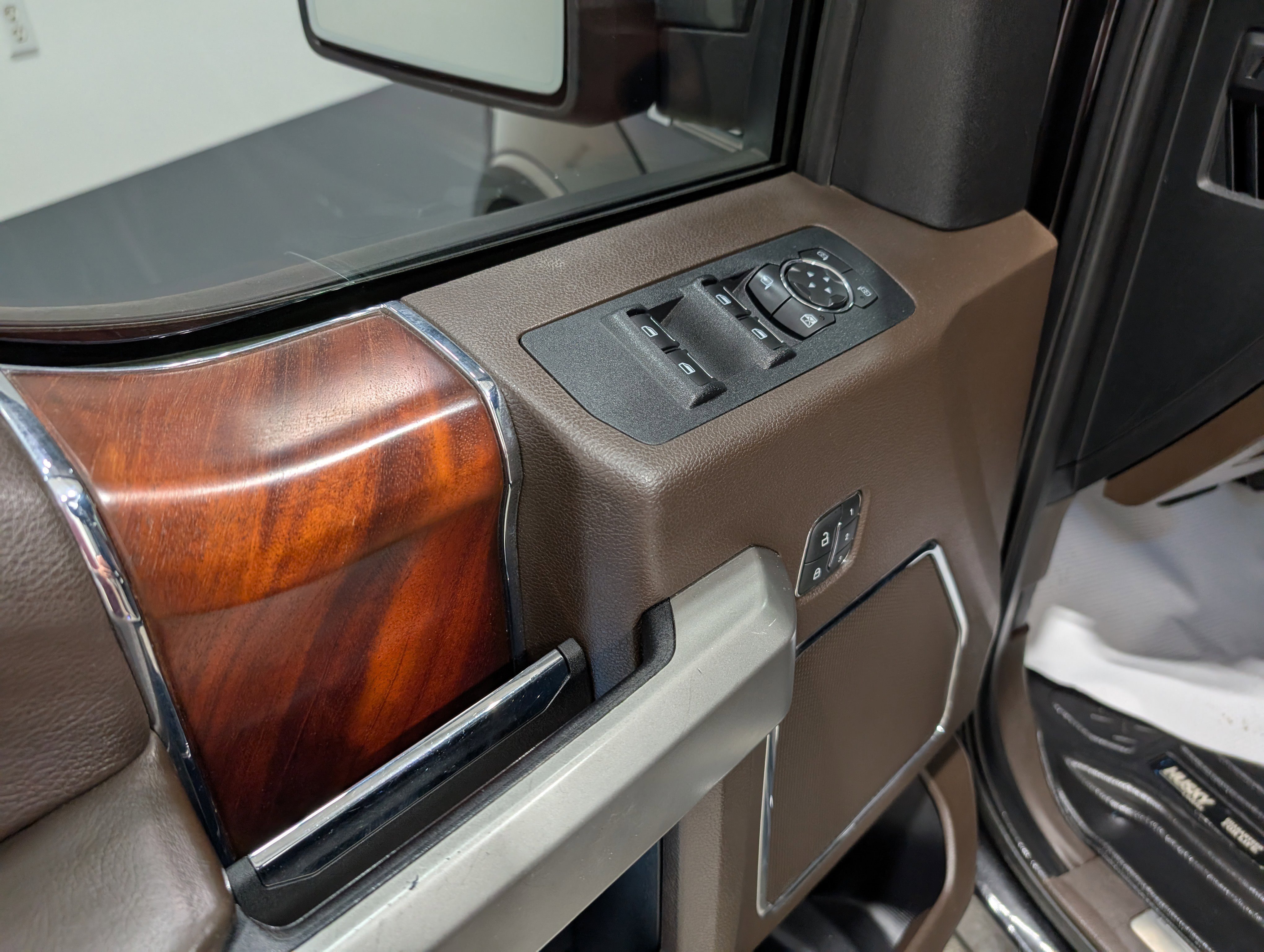 Used 2019 Ford F150 King Ranch w/ Equipment Group 601A Luxury image 15