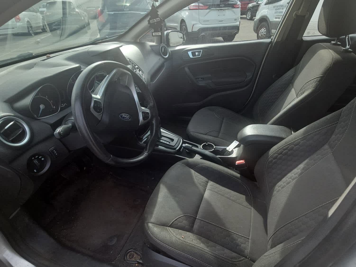 Used 2016 Ford Fiesta SE w/ Equipment Group 201A FWD image 14