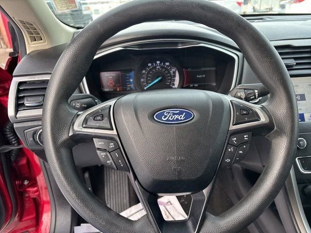 Used 2020 Ford Fusion SE image 16