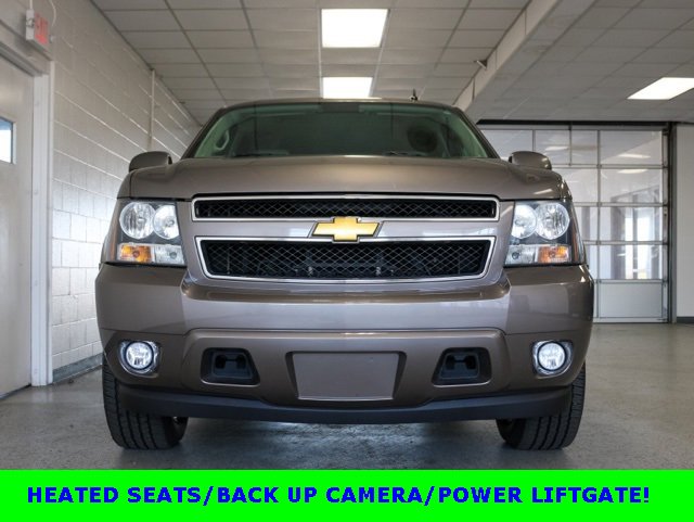 Used 2013 Chevrolet Suburban LT w/ Luxury Package image 2