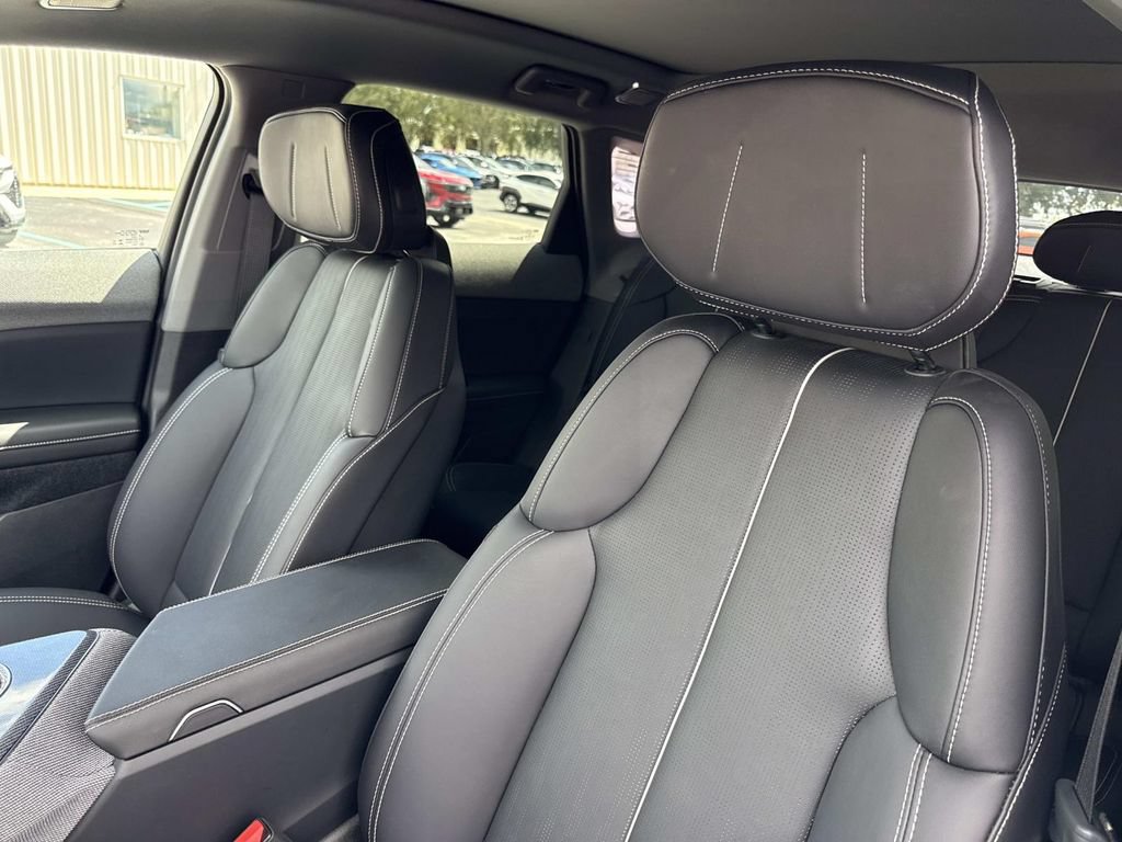 New 2025 Cadillac Optiq Luxury 2 AWD/4WD image 21