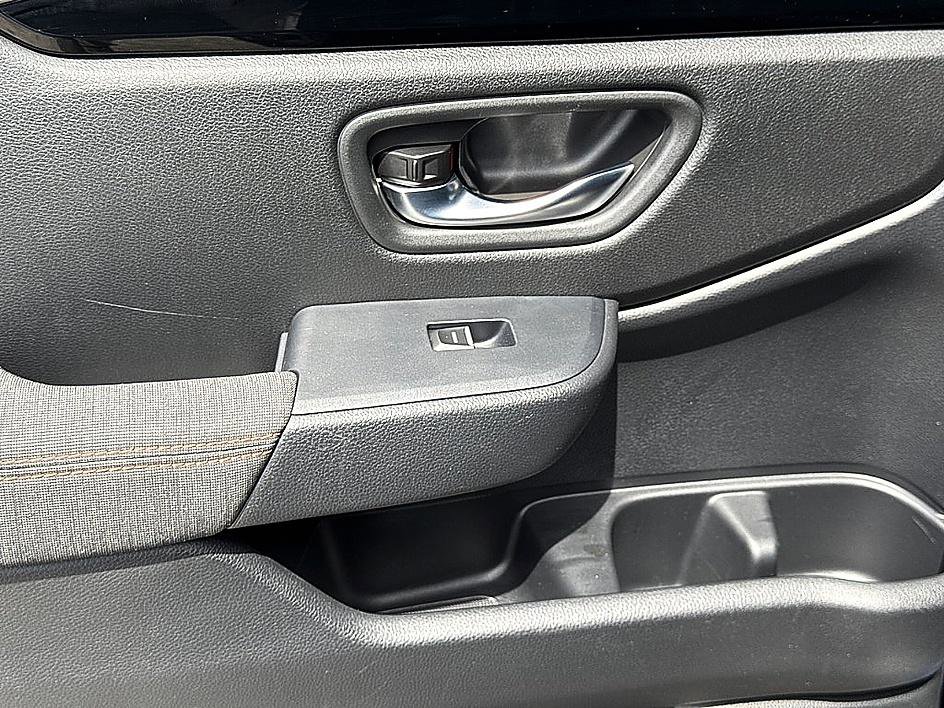 Used 2025 Honda Pilot Sport image 11