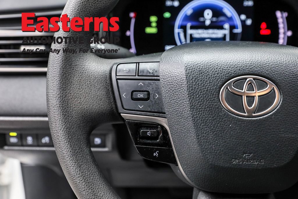 Used 2025 Toyota Camry LE FWD image 15