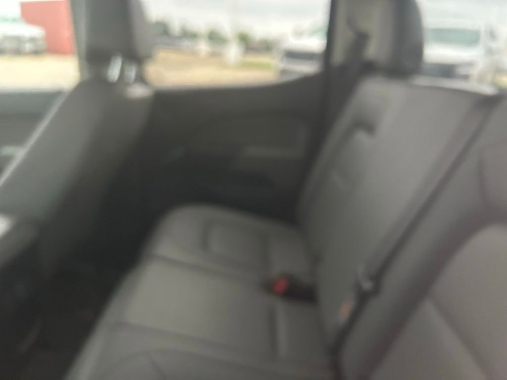 Used 2020 Chevrolet Colorado W/T w/ WT Convenience Package RWD image 8