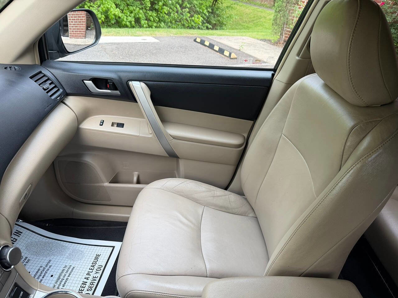 Used 2013 Toyota Highlander SE AWD/4WD image 21
