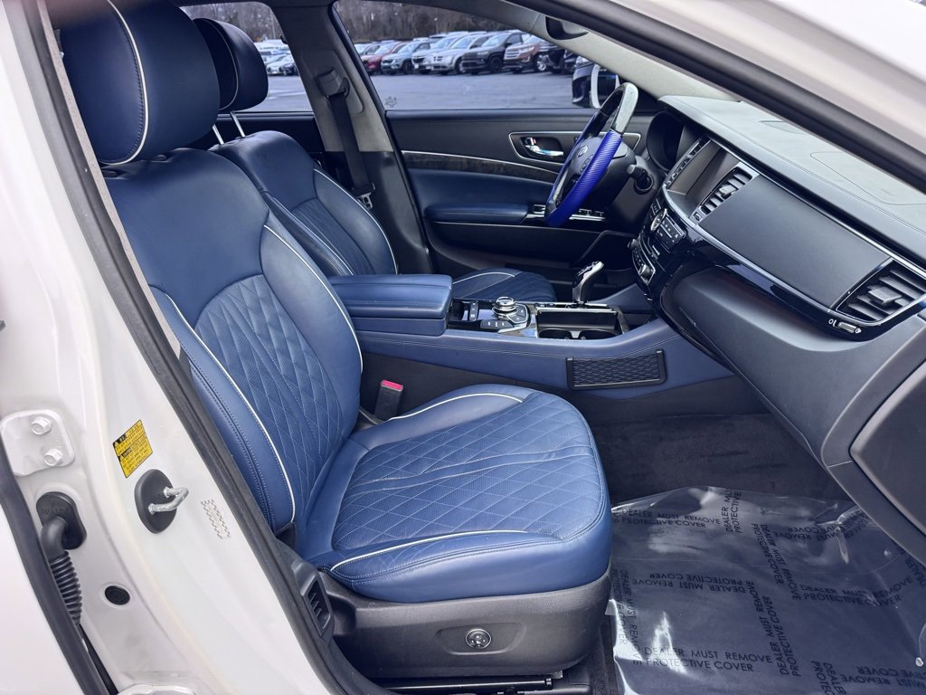 Used 2015 Kia K900 Luxury image 25