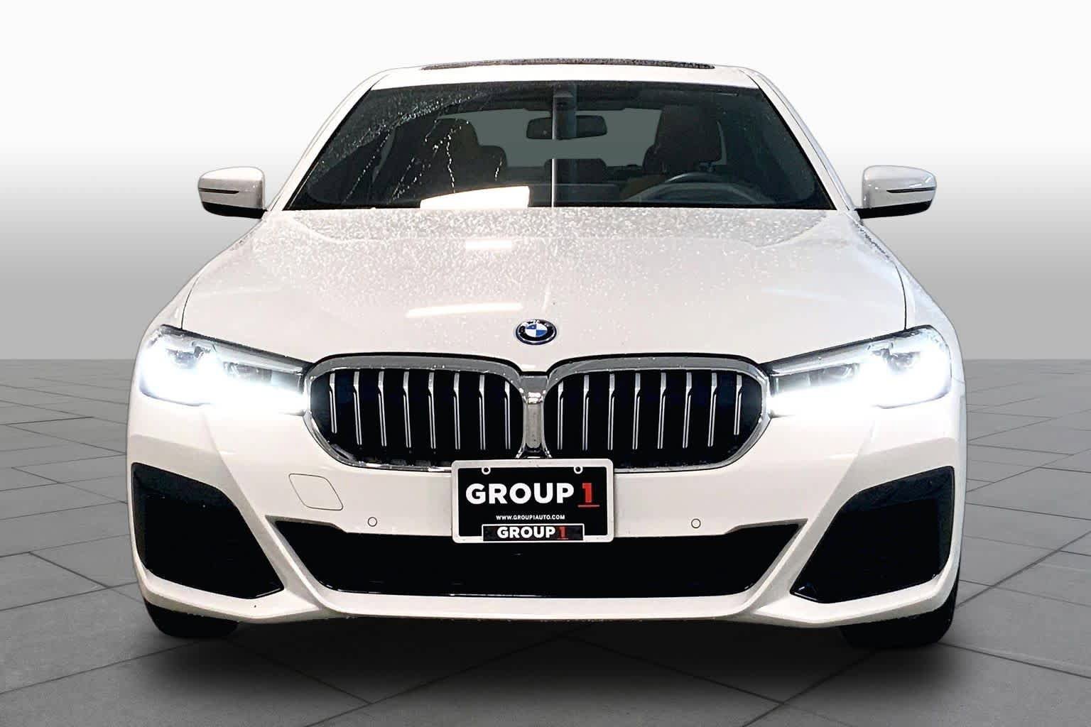 Certified 2023 BMW 530e xDrive w/ Premium Package image 3
