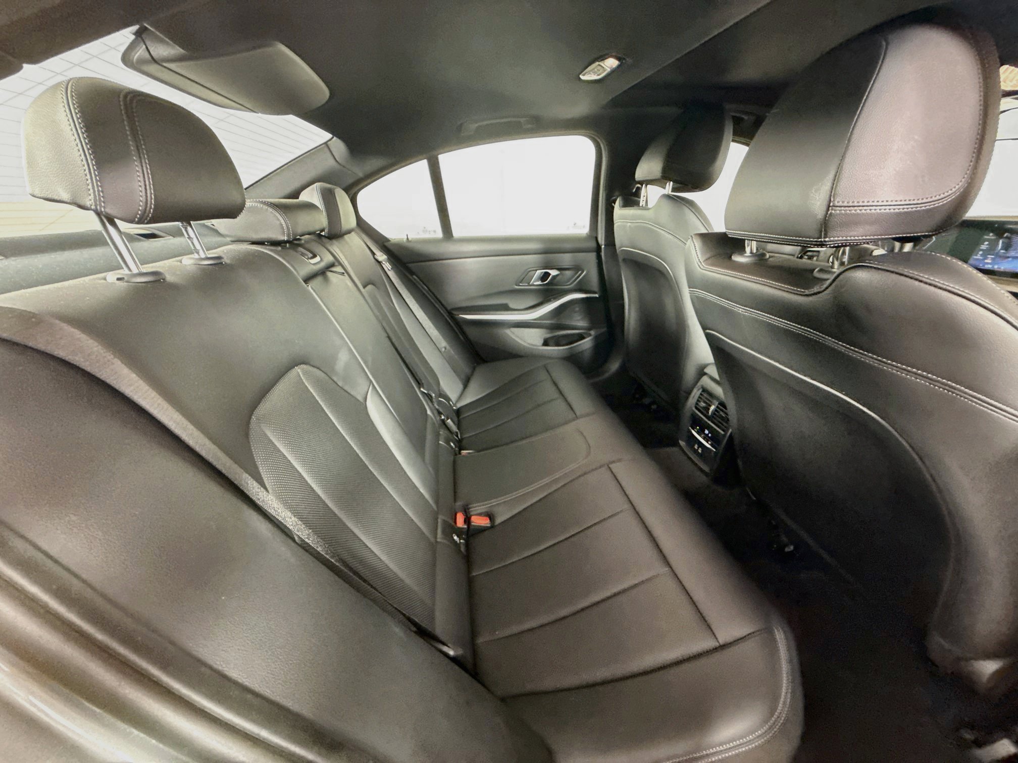 Used 2025 BMW 330i Sedan RWD image 36