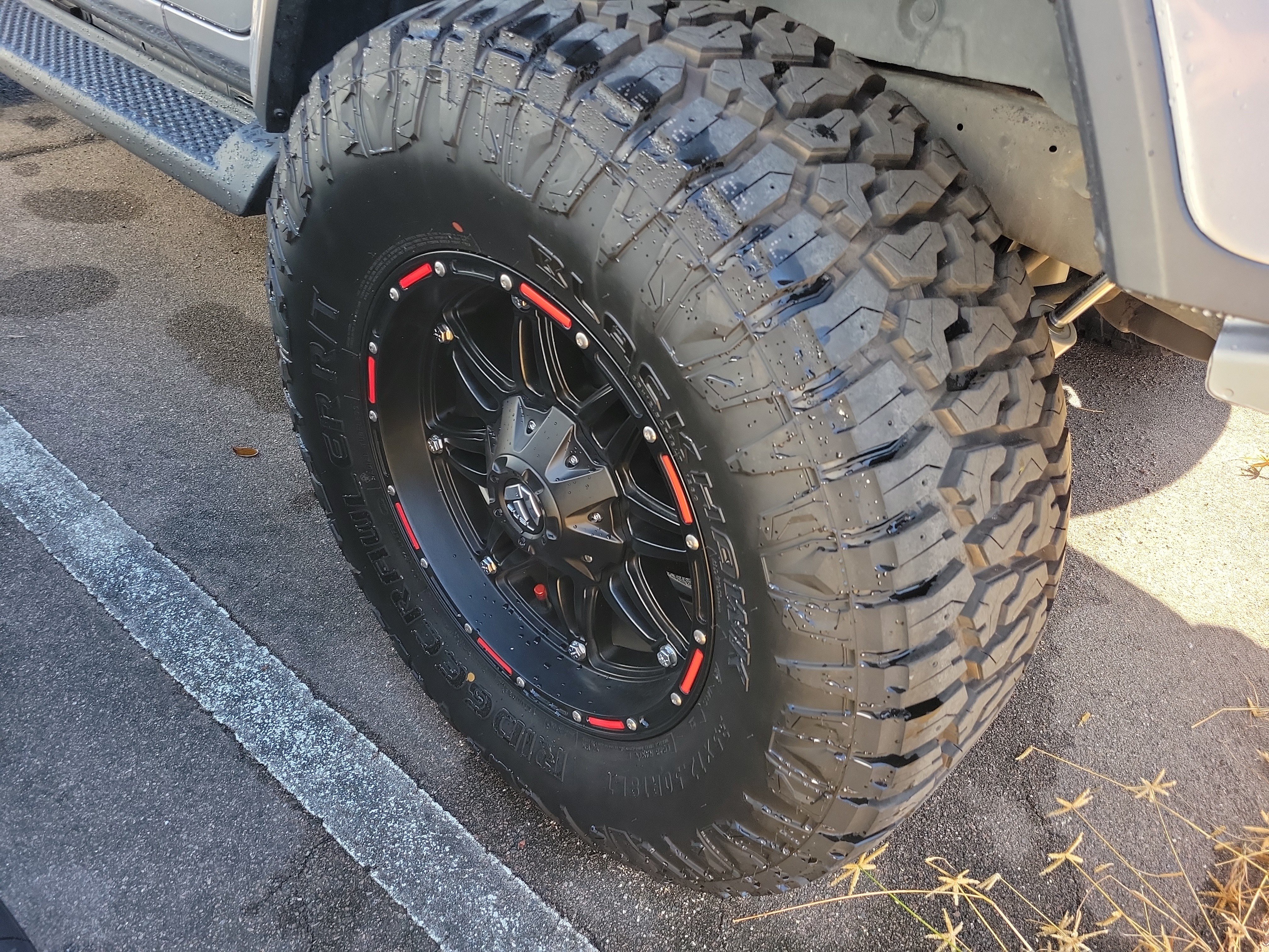 Used 2020 Jeep Wrangler Unlimited Sahara AWD/4WD image 5