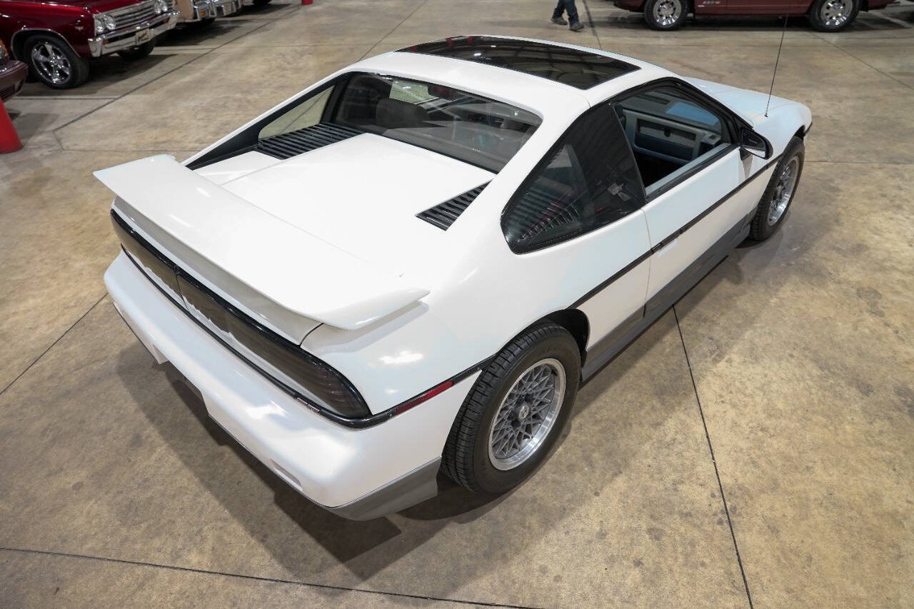 Used 1987 Pontiac Fiero GT RWD image 17
