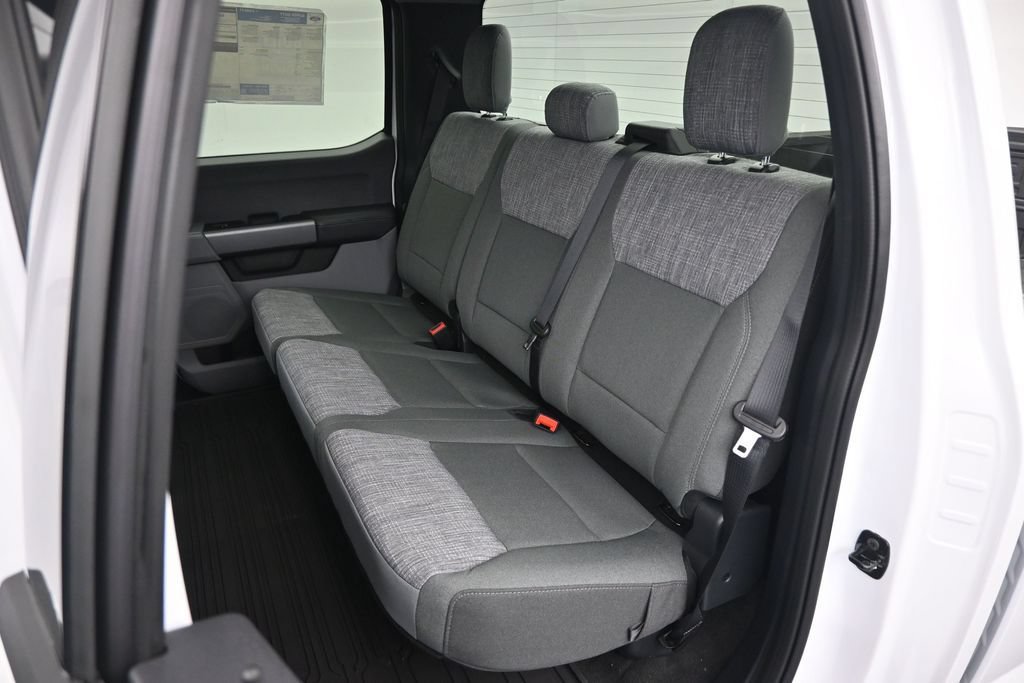 New 2026 Ford F350 XLT w/ FX4 Off-Road Package AWD/4WD image 11