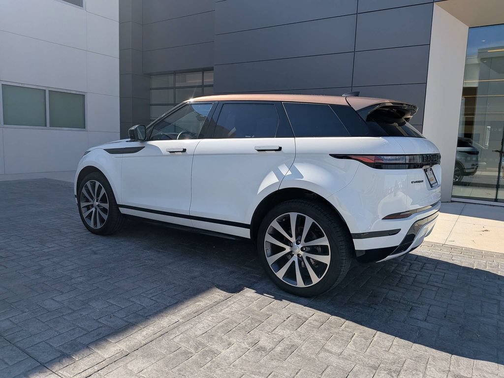 Certified 2026 Land Rover Range Rover Evoque Dynamic SE AWD/4WD image 6