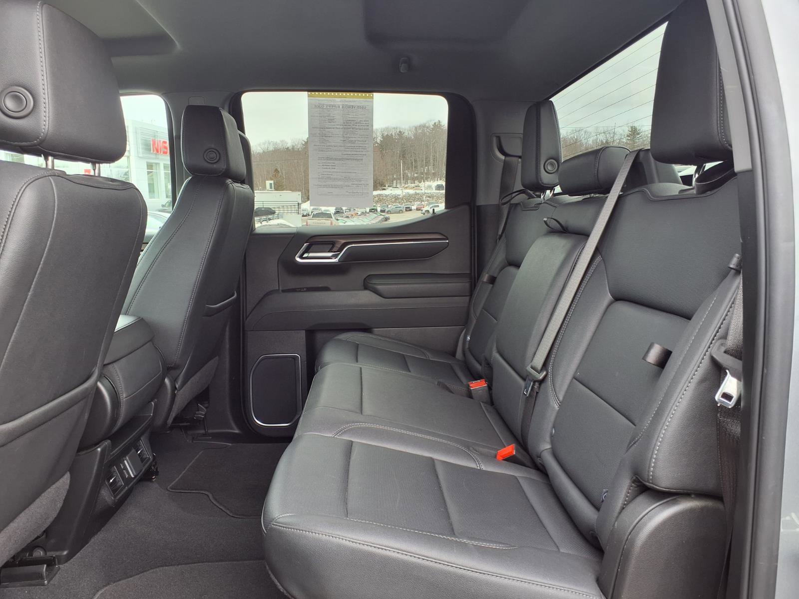 Used 2025 GMC Sierra 1500 SLT AWD/4WD image 7