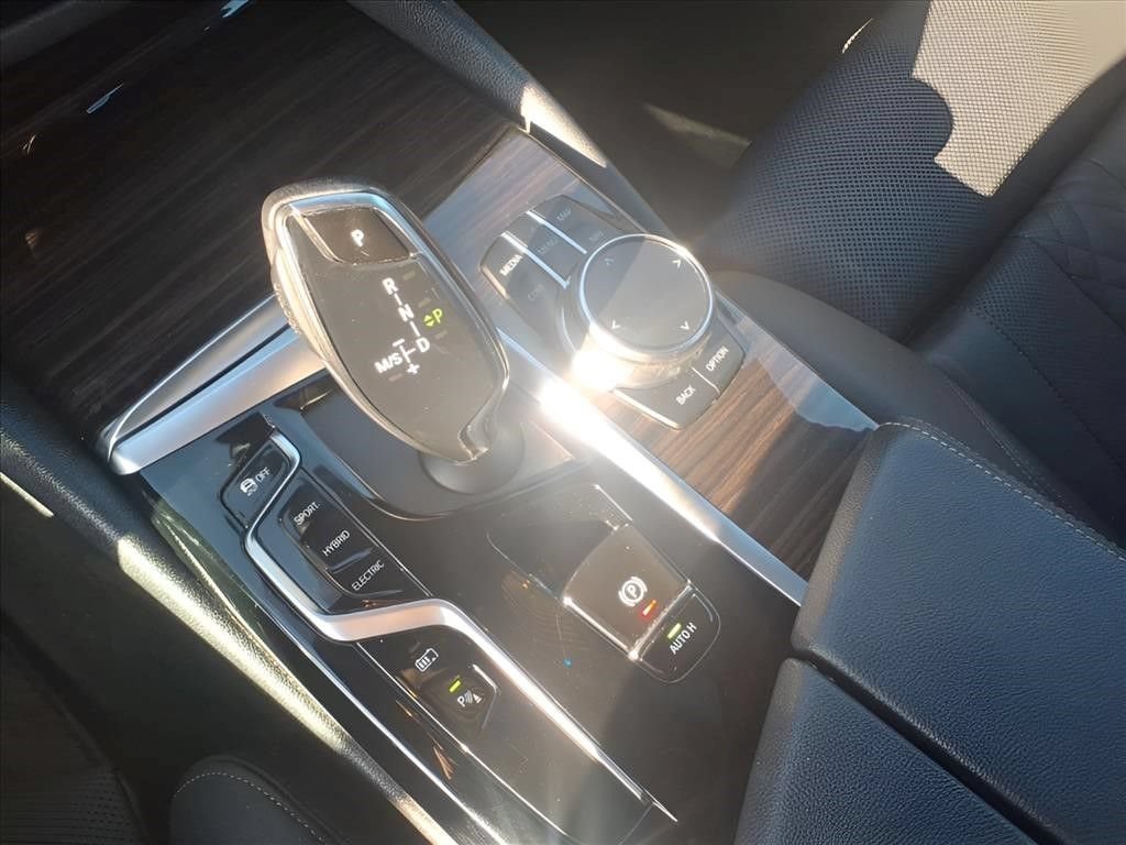 Used 2023 BMW 530e xDrive AWD/4WD image 22