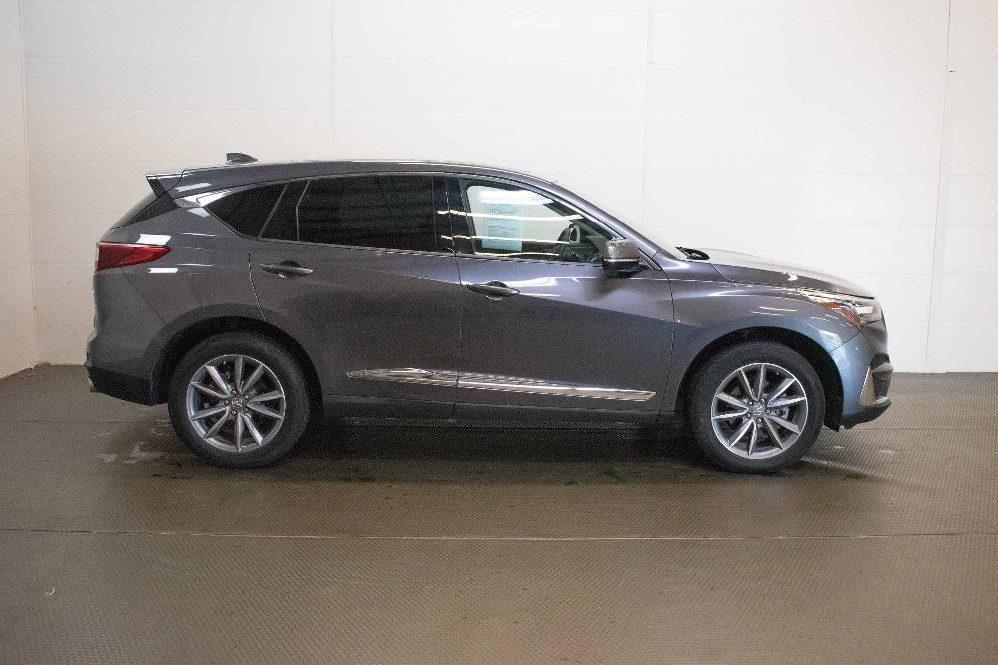 Used 2019 Acura RDX w/ Technology Package AWD/4WD image 3