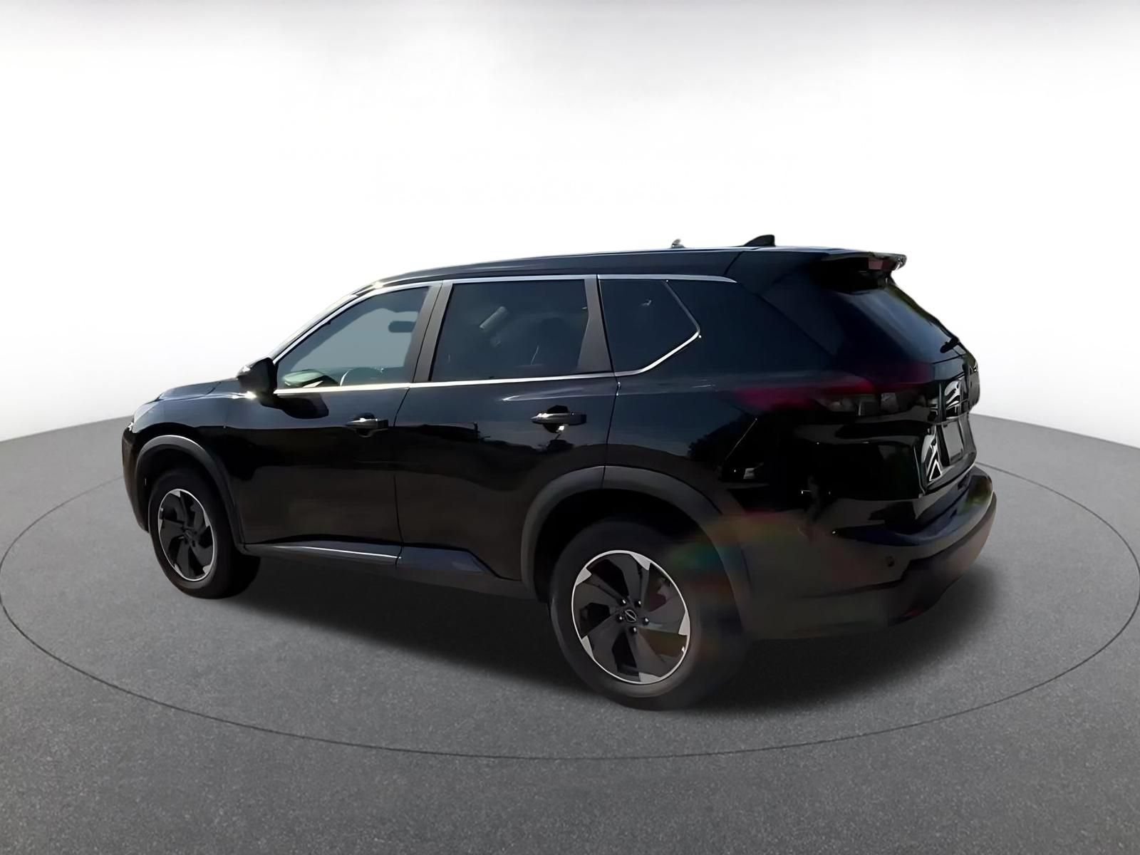 Used 2025 Nissan Rogue SV FWD image 9