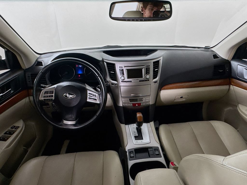 Used 2014 Subaru Outback 2.5i Limited w/ Moonroof Package AWD/4WD image 13
