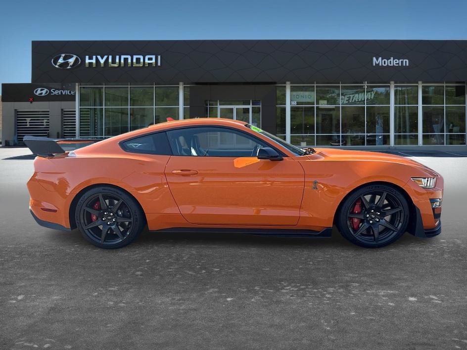 Used 2021 Ford Mustang Shelby GT500 w/ Carbon Fiber Track Pack RWD image 4