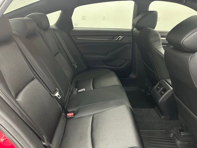 Used 2018 Honda Accord Sport image 32