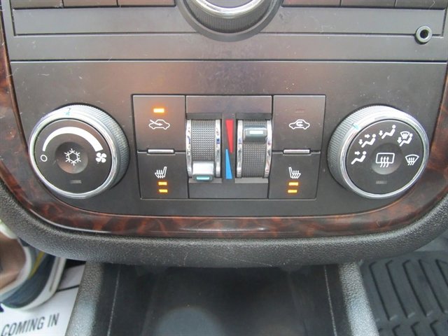 Used 2012 Chevrolet Impala LTZ FWD image 23