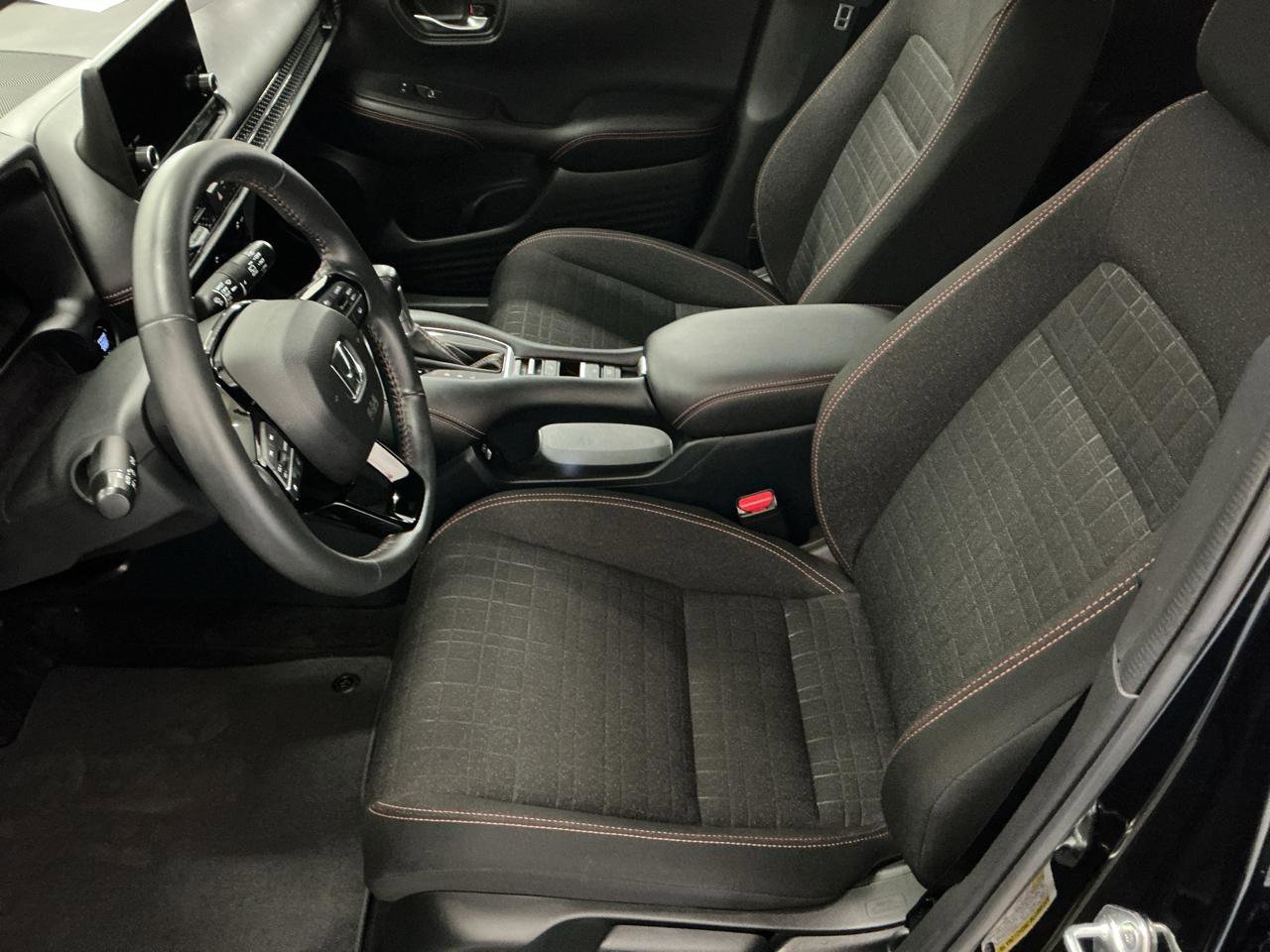 Used 2023 Honda HR-V Sport image 9