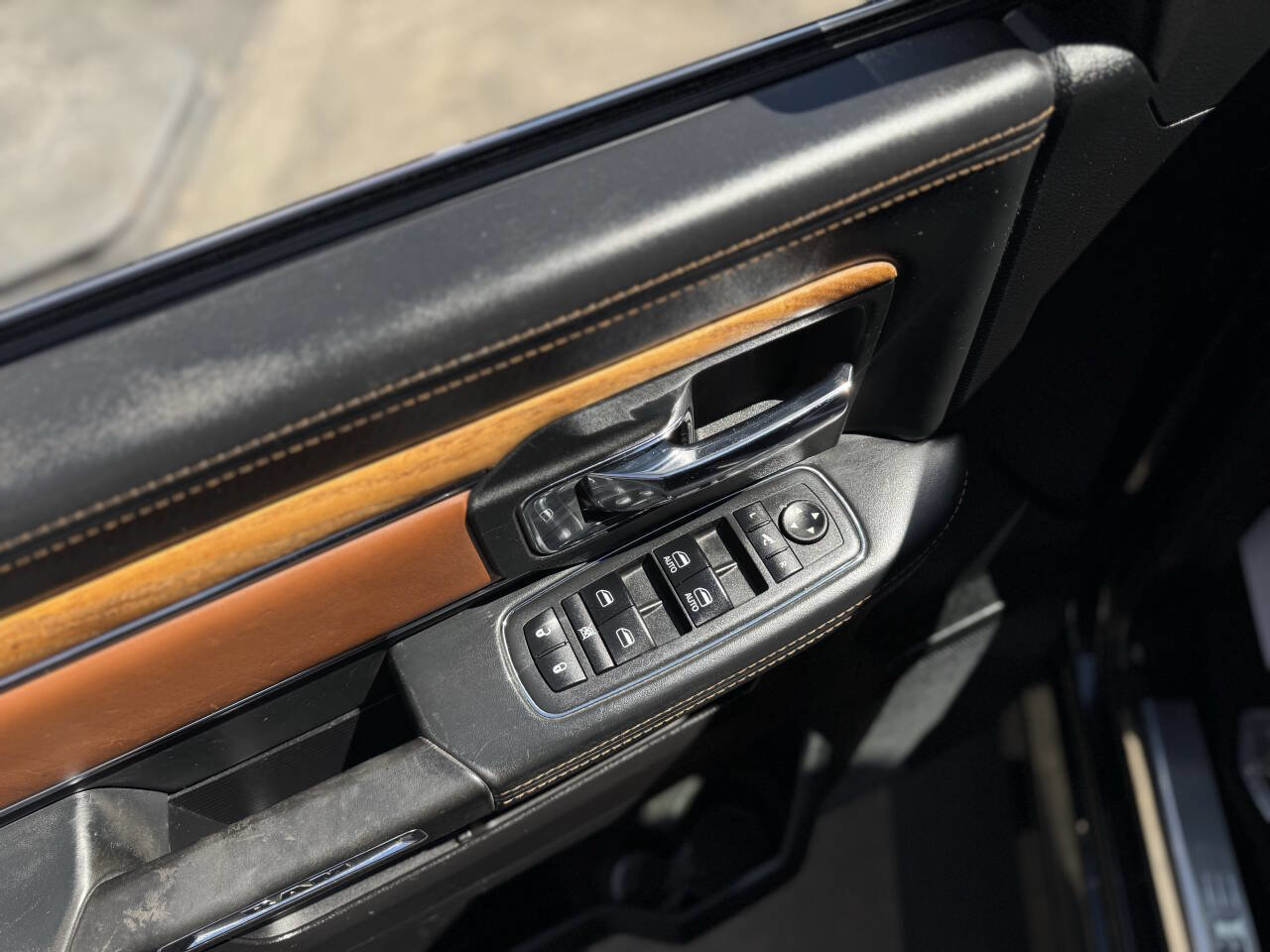 Used 2018 RAM 2500 Longhorn w/ Snow Chief Group AWD/4WD image 19