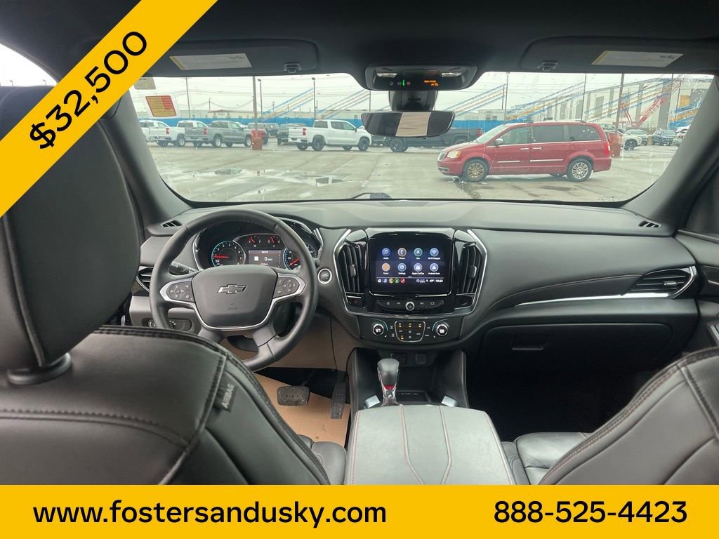 Used 2023 Chevrolet Traverse RS image 18