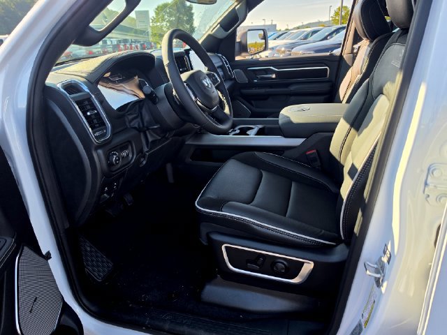 New 2027 RAM 1500 Laramie w/ Laramie Preferred Package AWD/4WD image 15