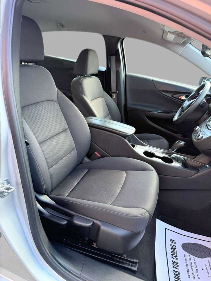 Used 2020 Chevrolet Malibu LT image 29