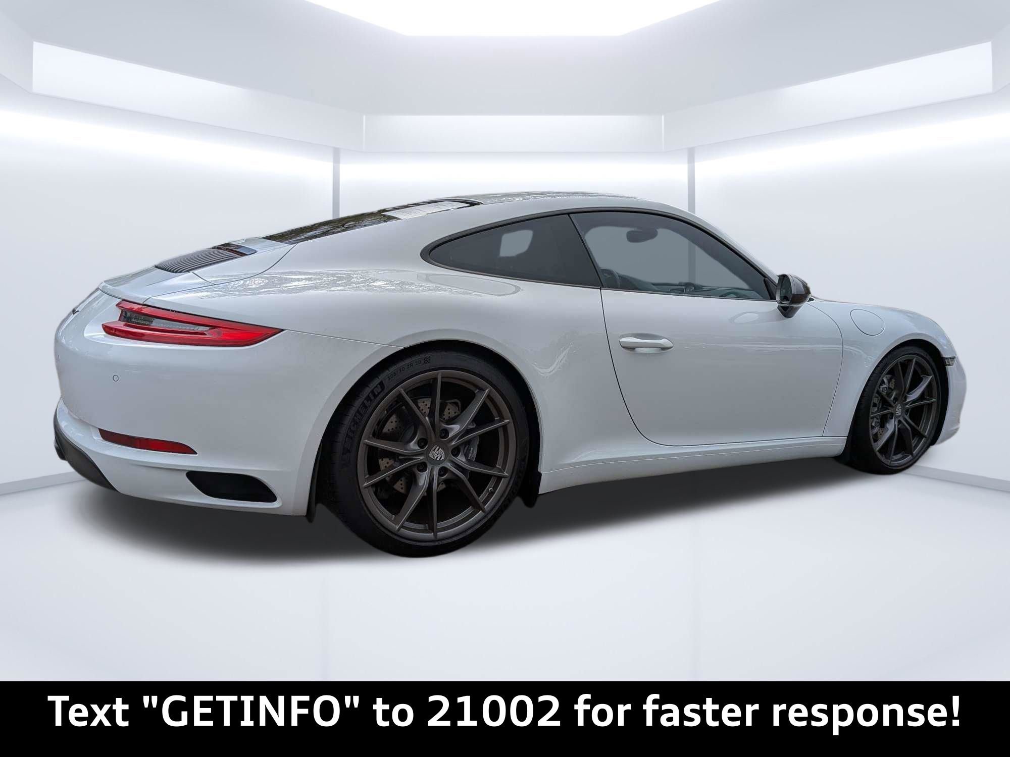 Used 2019 Porsche 911 Carrera T image 3