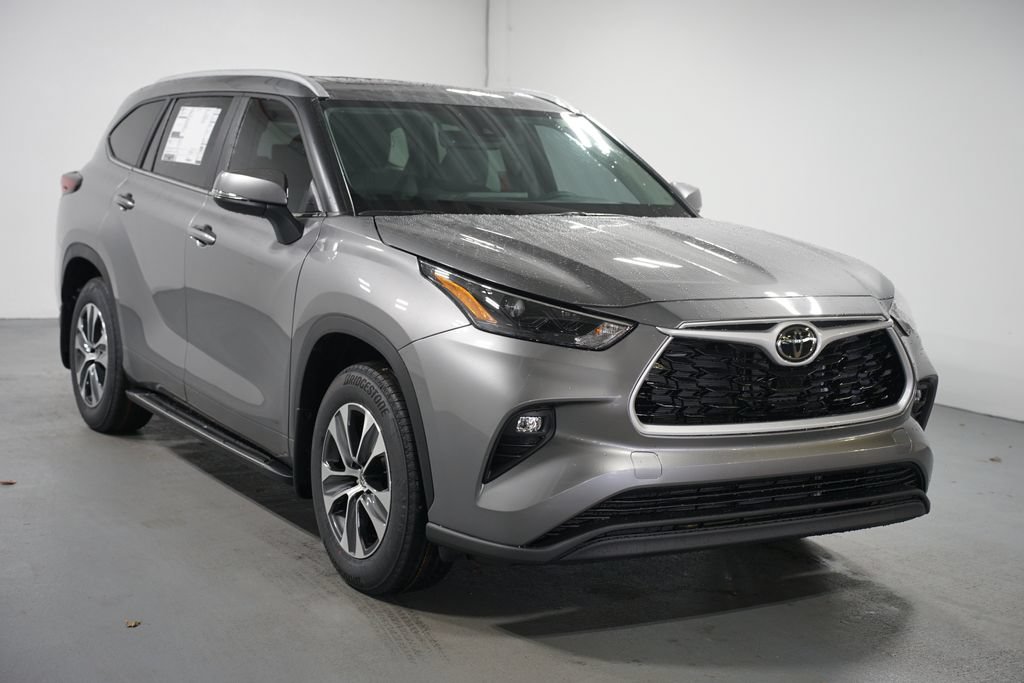 New 2026 Toyota Highlander XLE AWD/4WD image 3