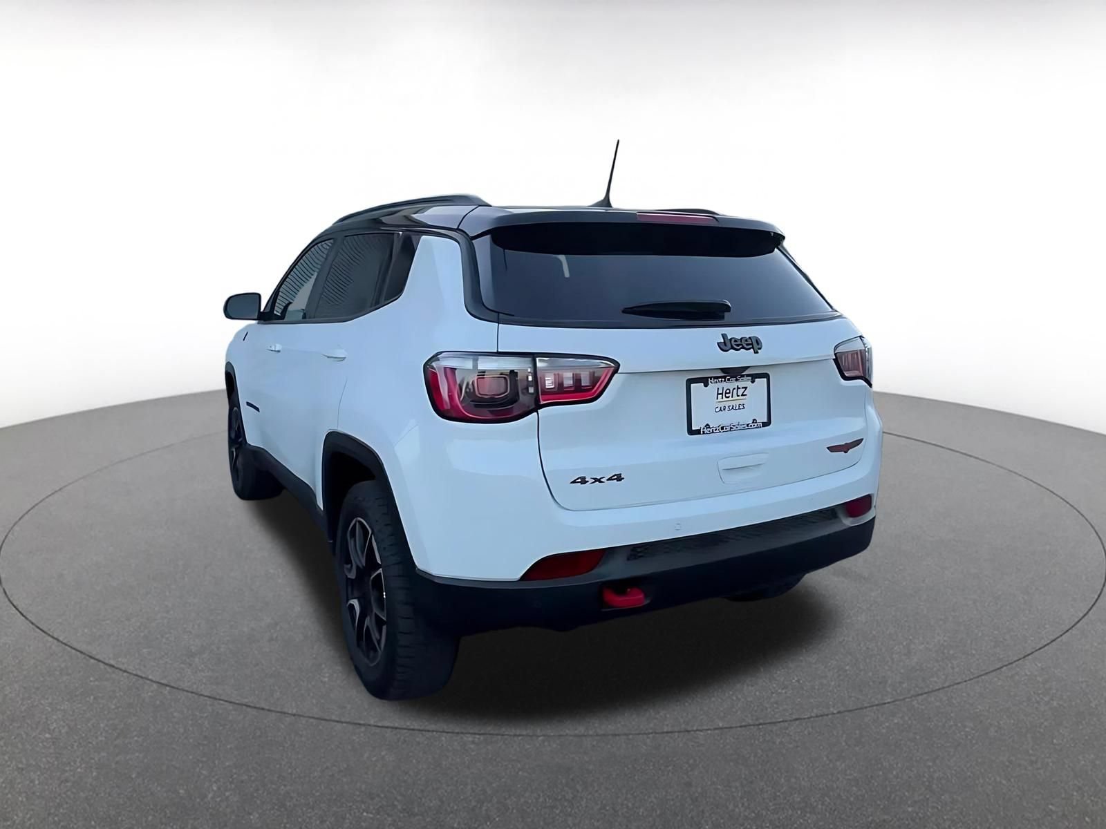 Used 2025 Jeep Compass Trailhawk AWD/4WD image 11